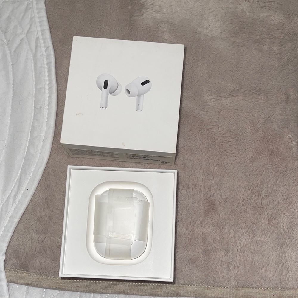 White Wireless Earbuds with Charging Case